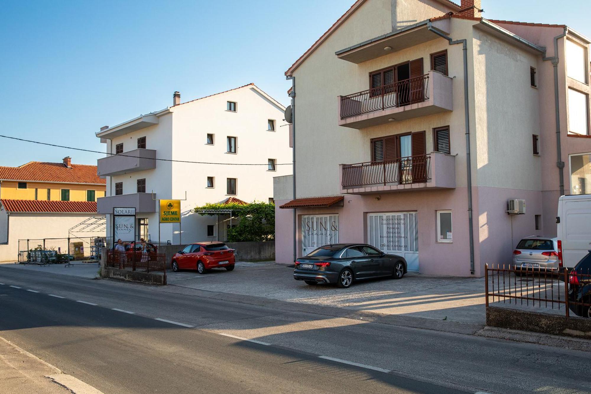 Apartman Dugec Apartment Kastela Exterior photo